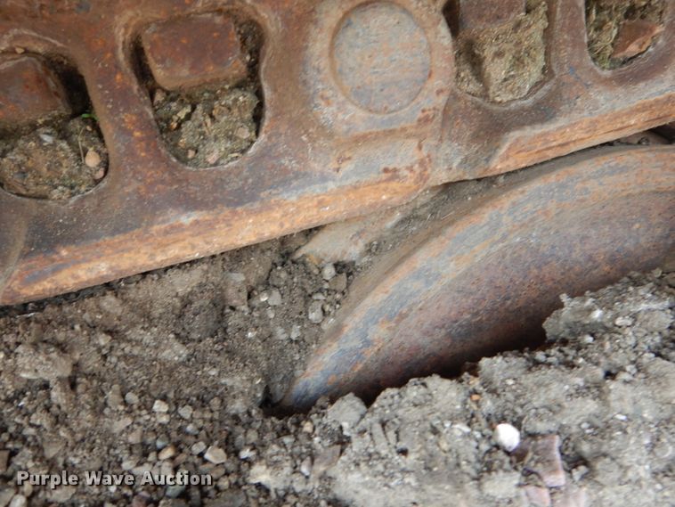 image for item FU9550 1998 Hyundai Robex 210LC-3 long reach excavator