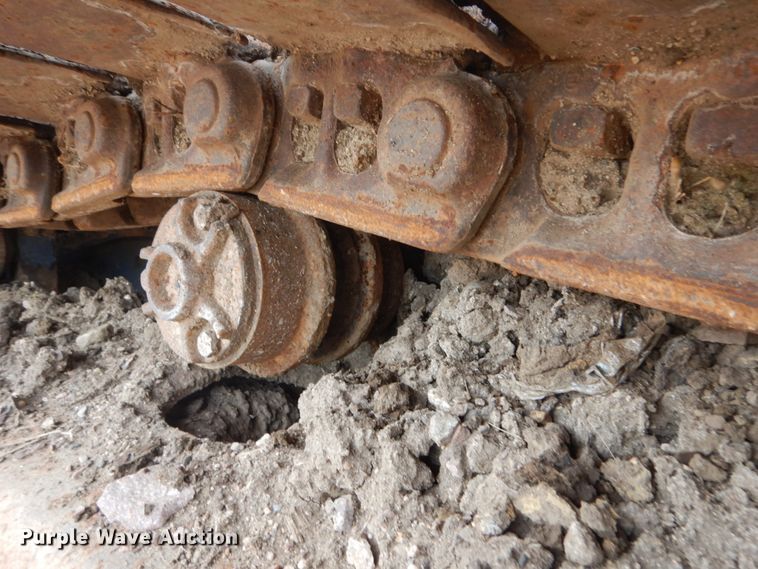 image for item FU9550 1998 Hyundai Robex 210LC-3 long reach excavator