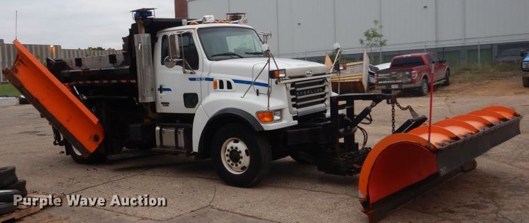 image for item FU9656 2004 Sterling L-Line dump truck