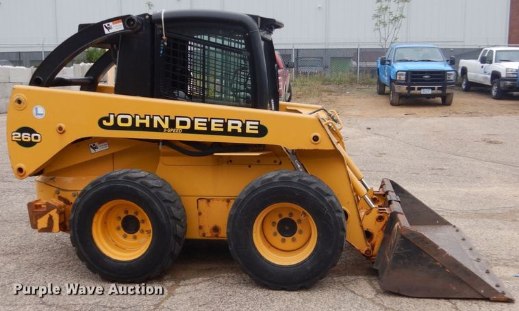 image for item FU9657 2001 John Deere 260 skid steer