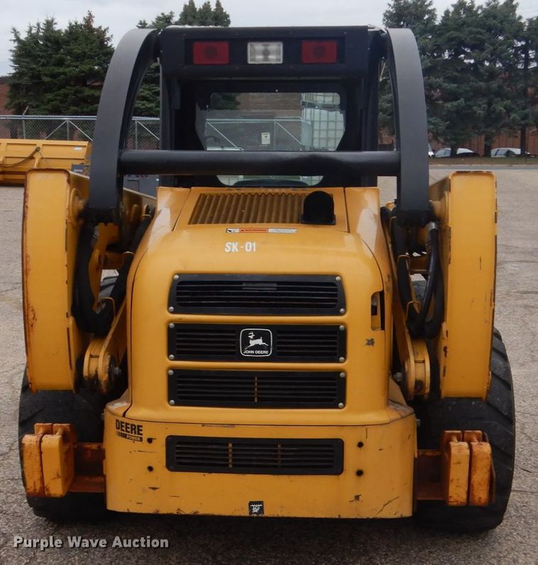 image for item FU9657 2001 John Deere 260 skid steer