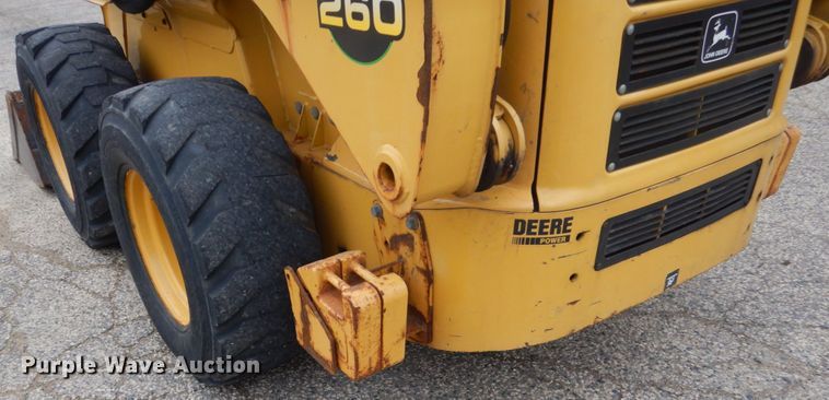 image for item FU9657 2001 John Deere 260 skid steer