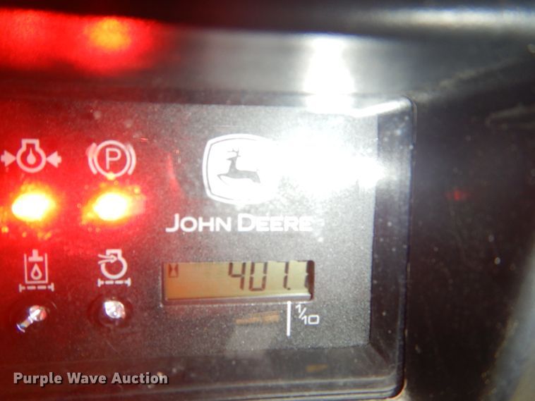 image for item FU9657 2001 John Deere 260 skid steer