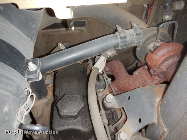 image for item FU9657 2001 John Deere 260 skid steer