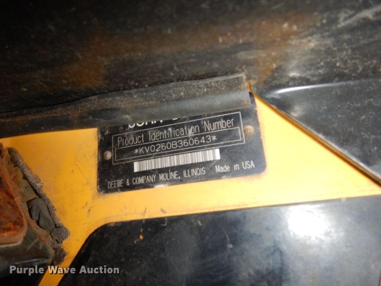 image for item FU9657 2001 John Deere 260 skid steer