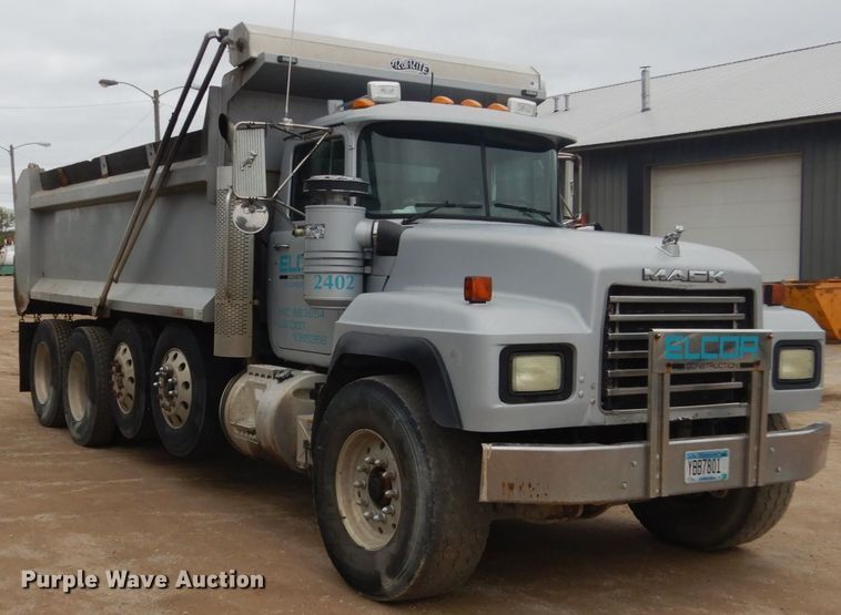 image for item FU9658 1999 Mack RD688S dump truck