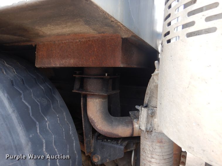 image for item FU9658 1999 Mack RD688S dump truck