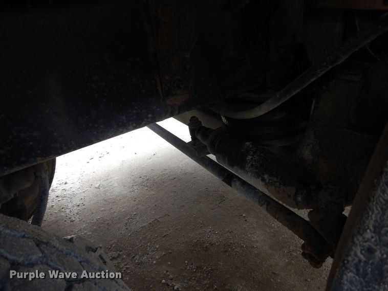 image for item FU9658 1999 Mack RD688S dump truck