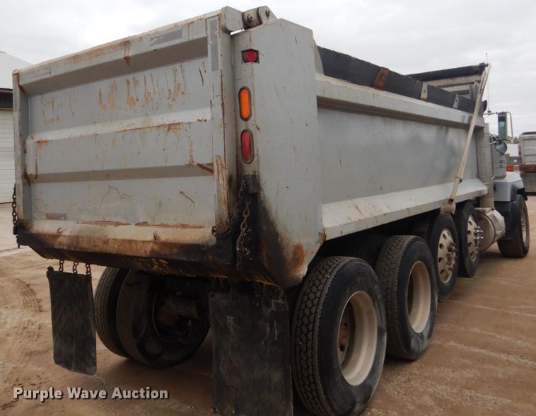 image for item FU9658 1999 Mack RD688S dump truck