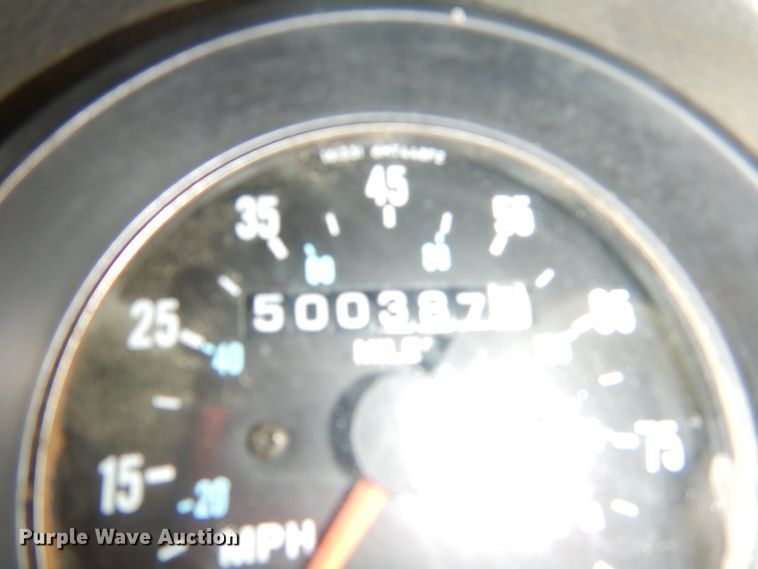 image for item FU9658 1999 Mack RD688S dump truck