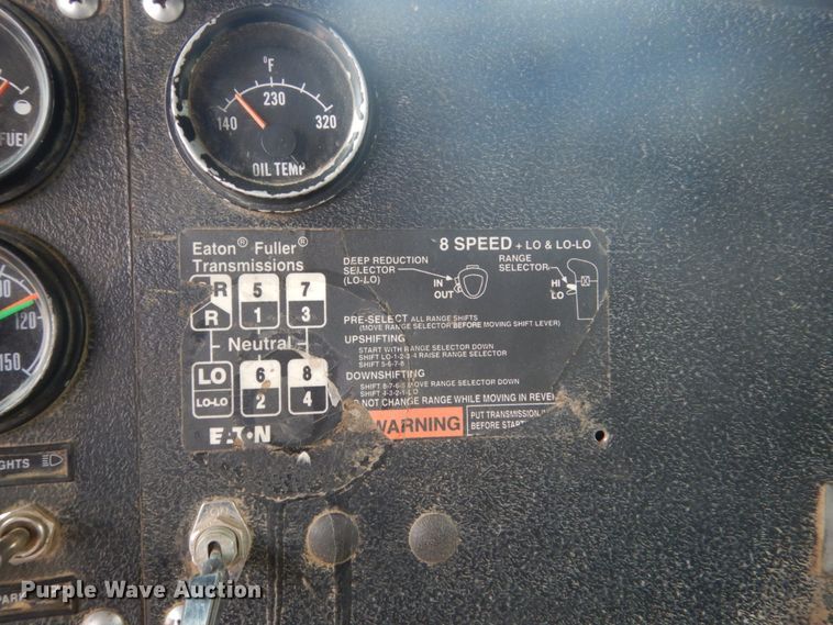 image for item FU9658 1999 Mack RD688S dump truck