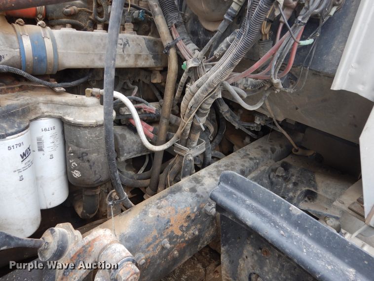 image for item FU9658 1999 Mack RD688S dump truck