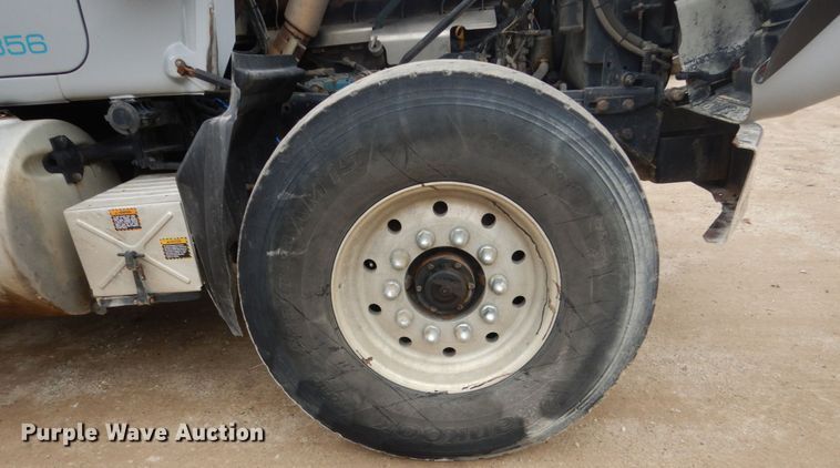 image for item FU9658 1999 Mack RD688S dump truck