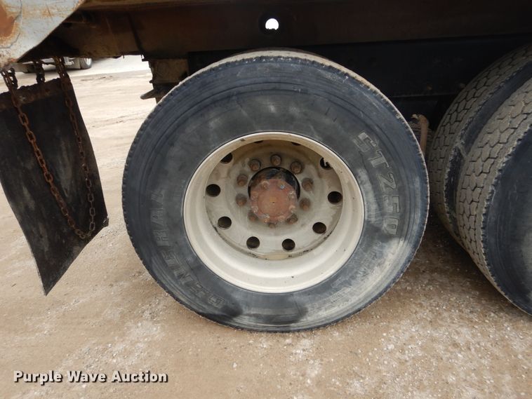 image for item FU9658 1999 Mack RD688S dump truck