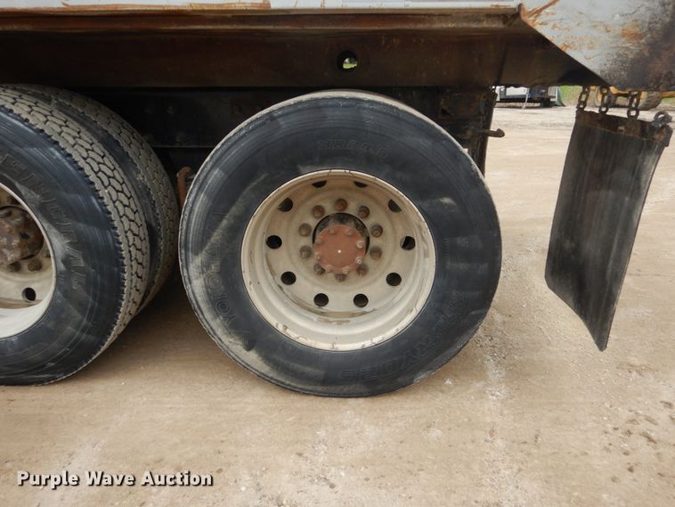 image for item FU9658 1999 Mack RD688S dump truck