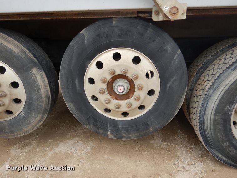 image for item FU9658 1999 Mack RD688S dump truck