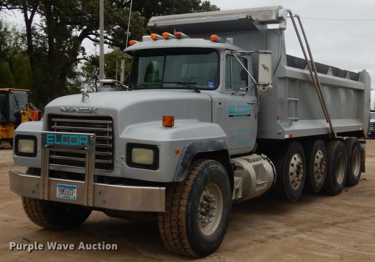 image for item FU9659 2000 Mack RD688S dump truck