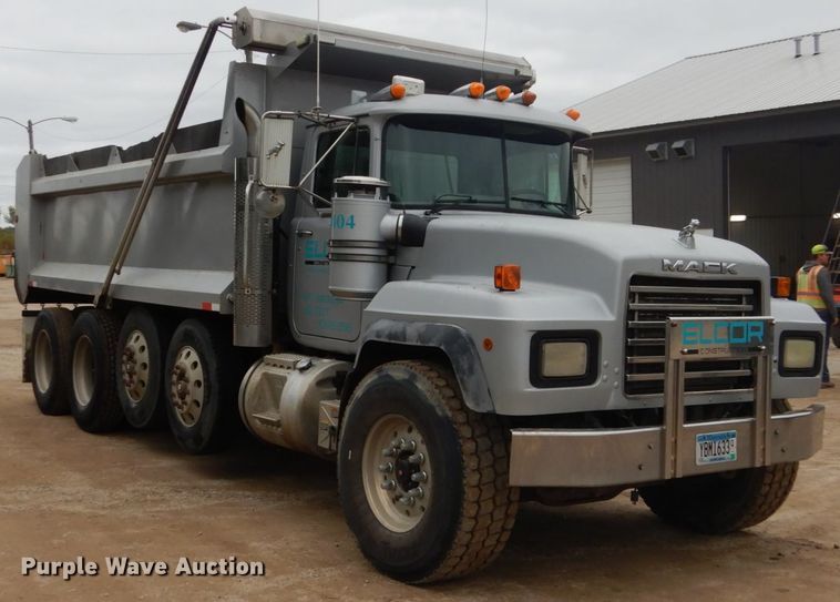 image for item FU9659 2000 Mack RD688S dump truck