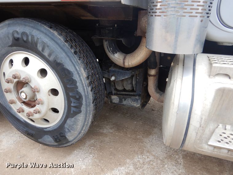 image for item FU9659 2000 Mack RD688S dump truck