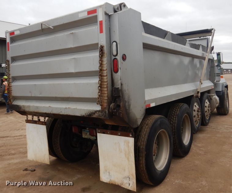 image for item FU9659 2000 Mack RD688S dump truck