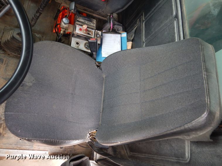 image for item FU9659 2000 Mack RD688S dump truck