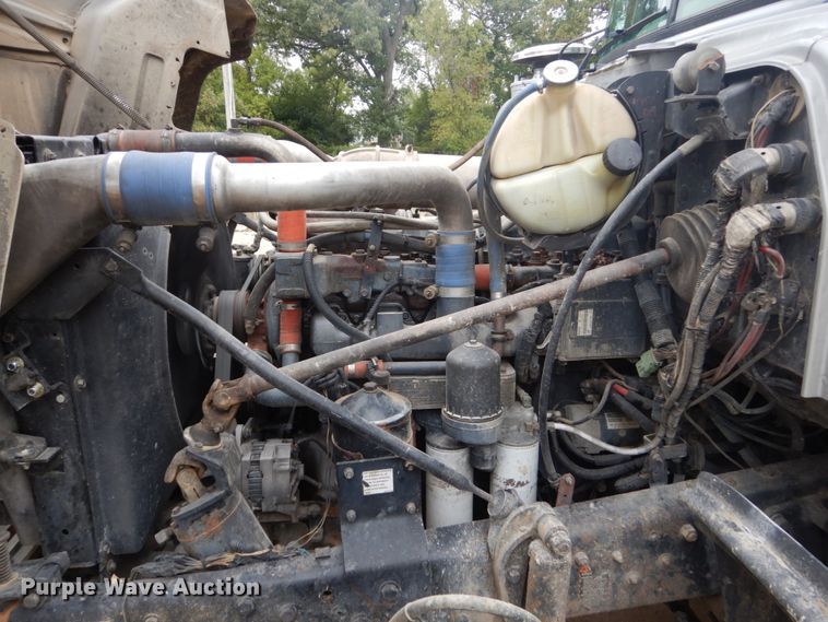 image for item FU9659 2000 Mack RD688S dump truck