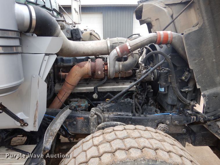 image for item FU9659 2000 Mack RD688S dump truck