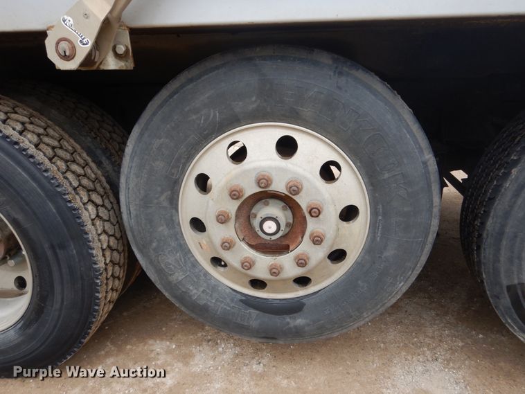 image for item FU9659 2000 Mack RD688S dump truck