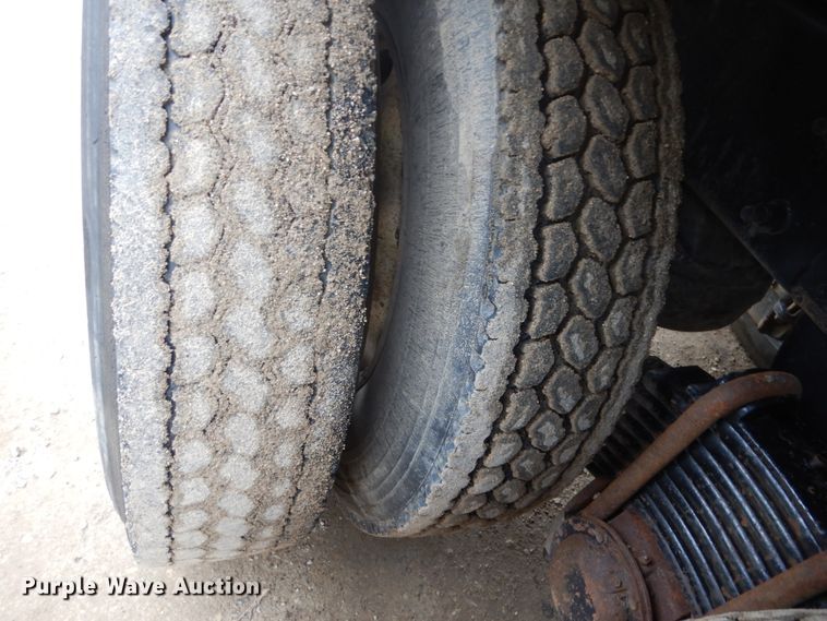 image for item FU9659 2000 Mack RD688S dump truck