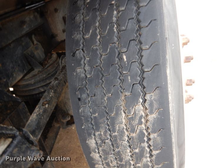 image for item FU9659 2000 Mack RD688S dump truck