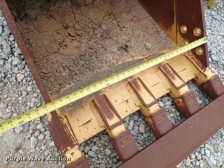 image for item GA9751 Caterpillar 312E excavator bucket