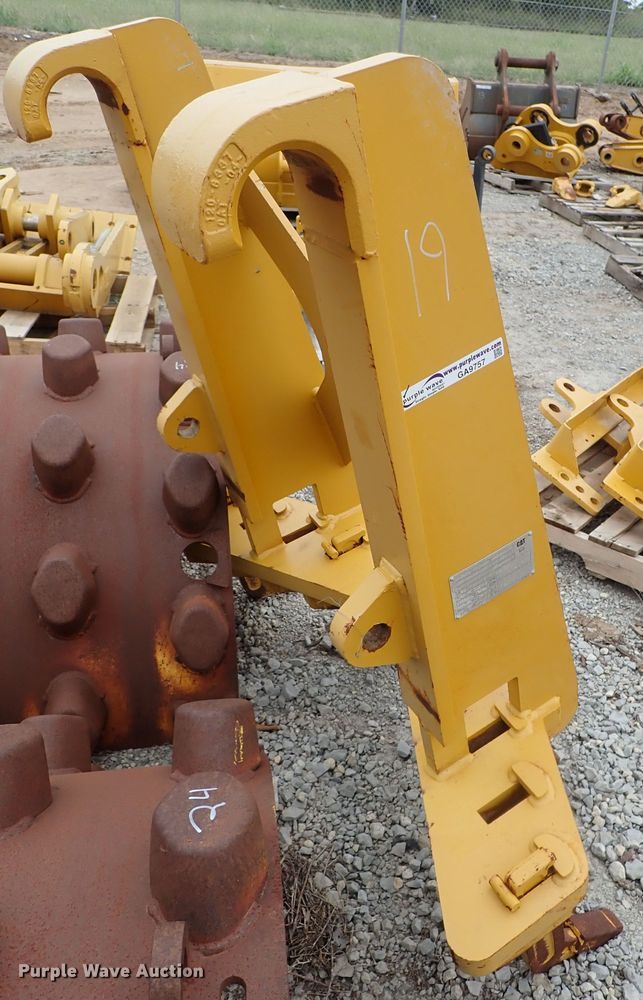 image for item GA9757 Caterpillar M series motor grader front scarifier group