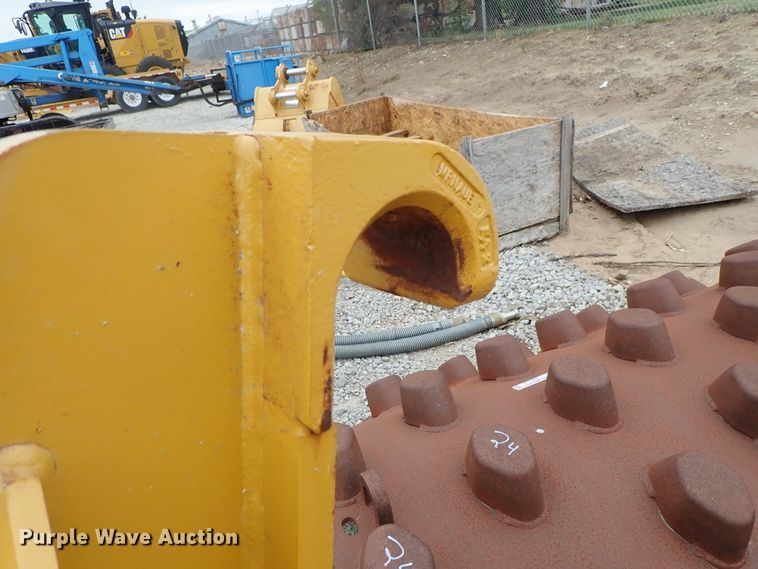 image for item GA9757 Caterpillar M series motor grader front scarifier group