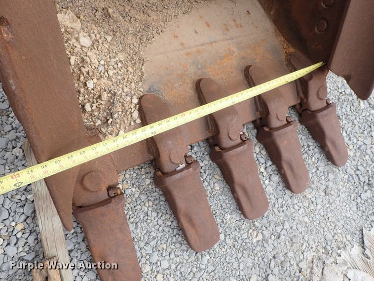 image for item GA9768 Caterpillar 345C excavator bucket