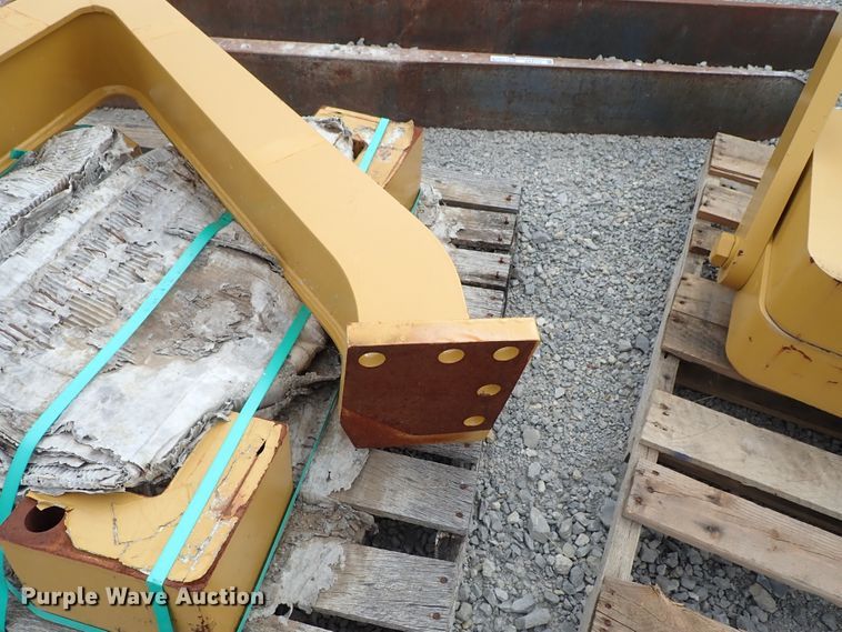 Caterpillar dozer draw bar and weights in Wichita, KS | Item GA9772 ...