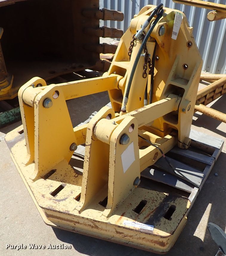 image for item GA9820 John Deere motor grader lift group