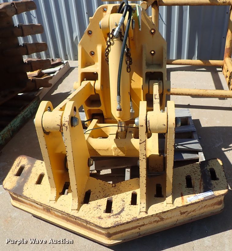 image for item GA9820 John Deere motor grader lift group