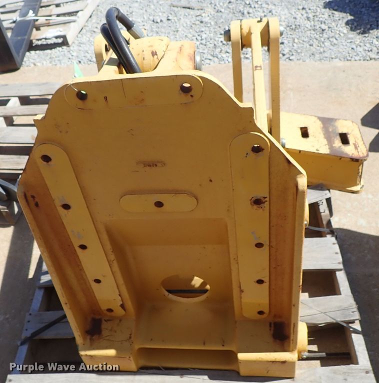 image for item GA9820 John Deere motor grader lift group