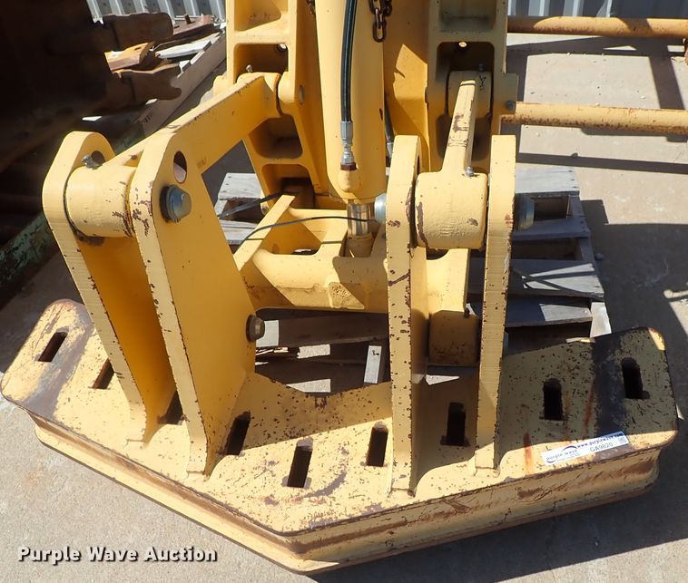 image for item GA9820 John Deere motor grader lift group