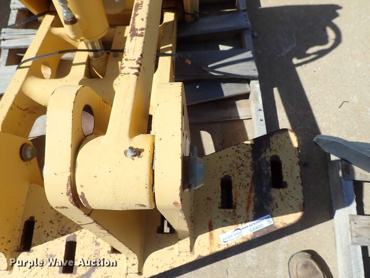 image for item GA9820 John Deere motor grader lift group