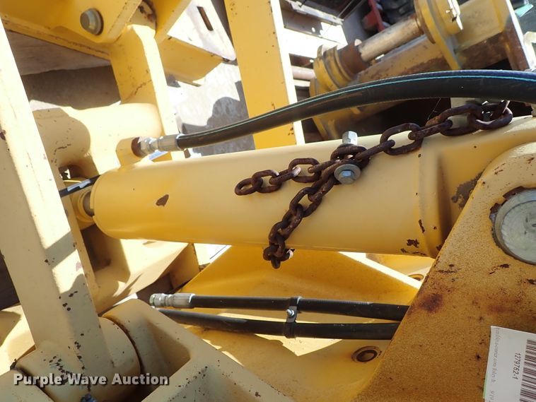 image for item GA9820 John Deere motor grader lift group