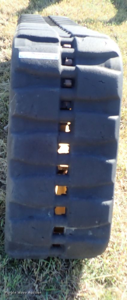 image for item GA9830 Caterpillar 299C skid steer tracks