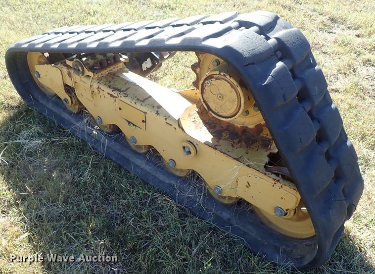 image for item GA9830 Caterpillar 299C skid steer tracks