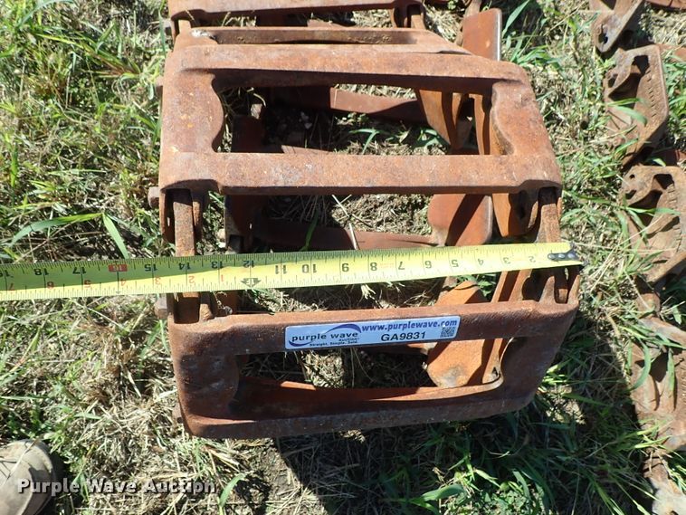 image for item GA9831 Grouser skid steer tracks