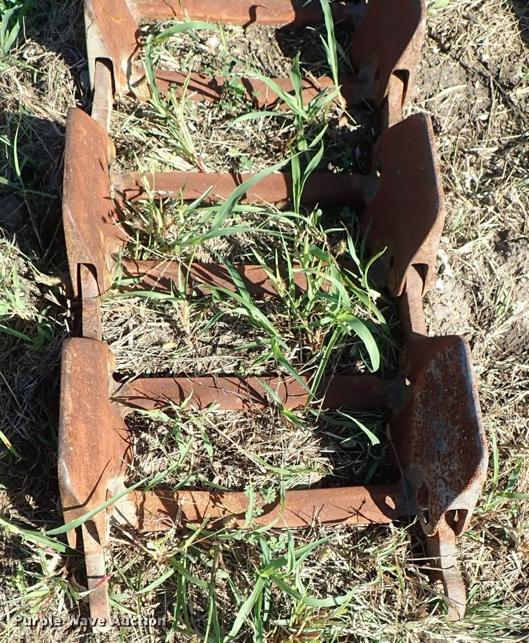 image for item GA9831 Grouser skid steer tracks