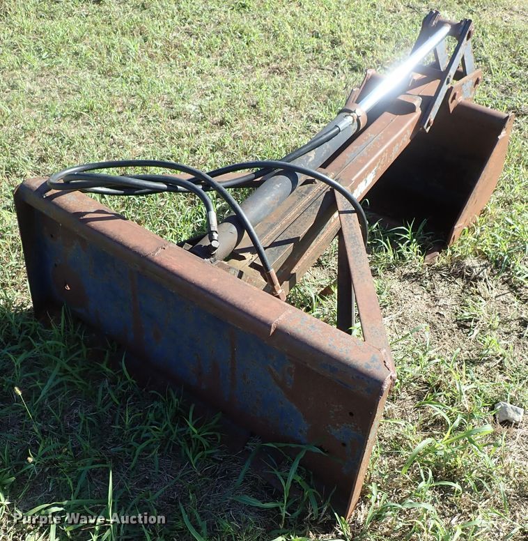 image for item GA9832 Skid steer excavator