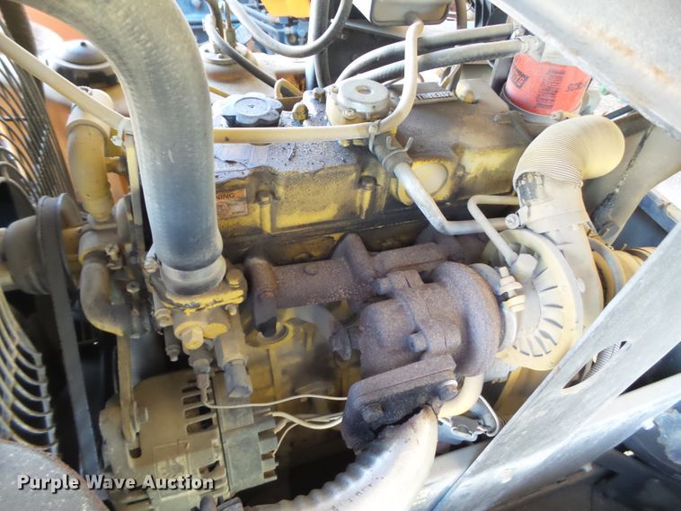 image for item GC9032 Sullair 185CA air compressor