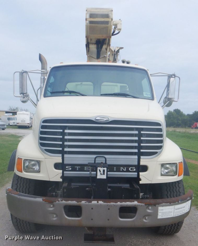 image for item GC9569 2007 Sterling L8500 crane truck