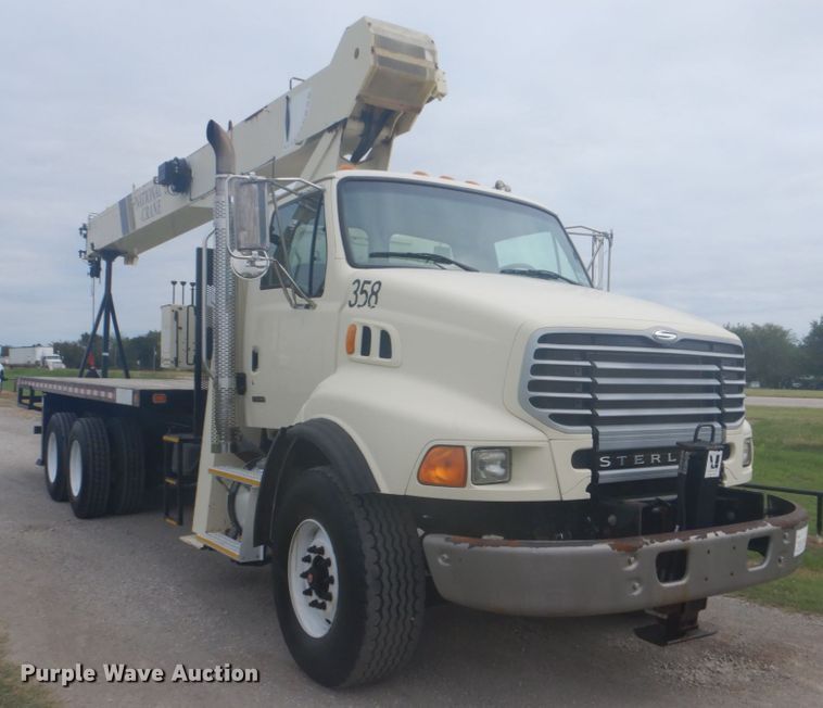 image for item GC9569 2007 Sterling L8500 crane truck