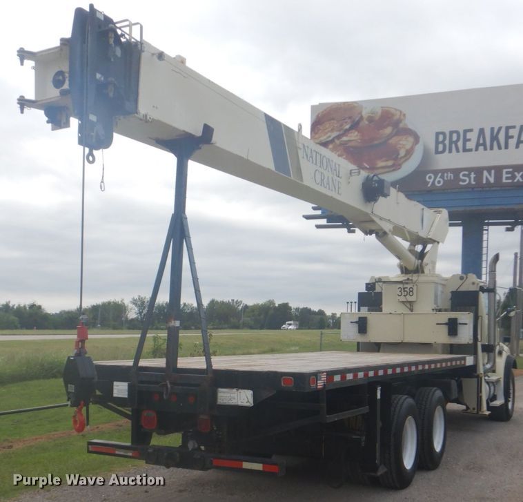 image for item GC9569 2007 Sterling L8500 crane truck